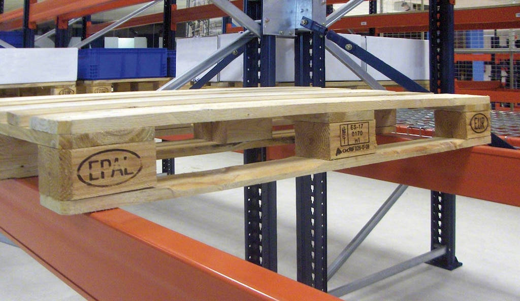 Un europallet se caracteriza por tener unas dimensiones de 1.200 mm x 800 mm