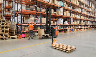 La principal diferencia entre un pallet europeo y un pallet americano son sus dimensiones
