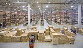 La logística de aprovisionamiento hace referencia a la adquisición y almacenamiento de mercadería