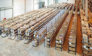 La reposición de stock debe organizarse de manera que las estanterías de picking contengan los productos necesarios