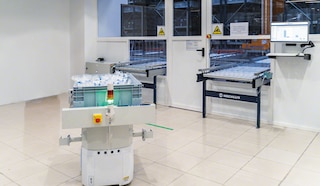 Los robots AIV agilizan los flujos de mercadería dentro de la bodega