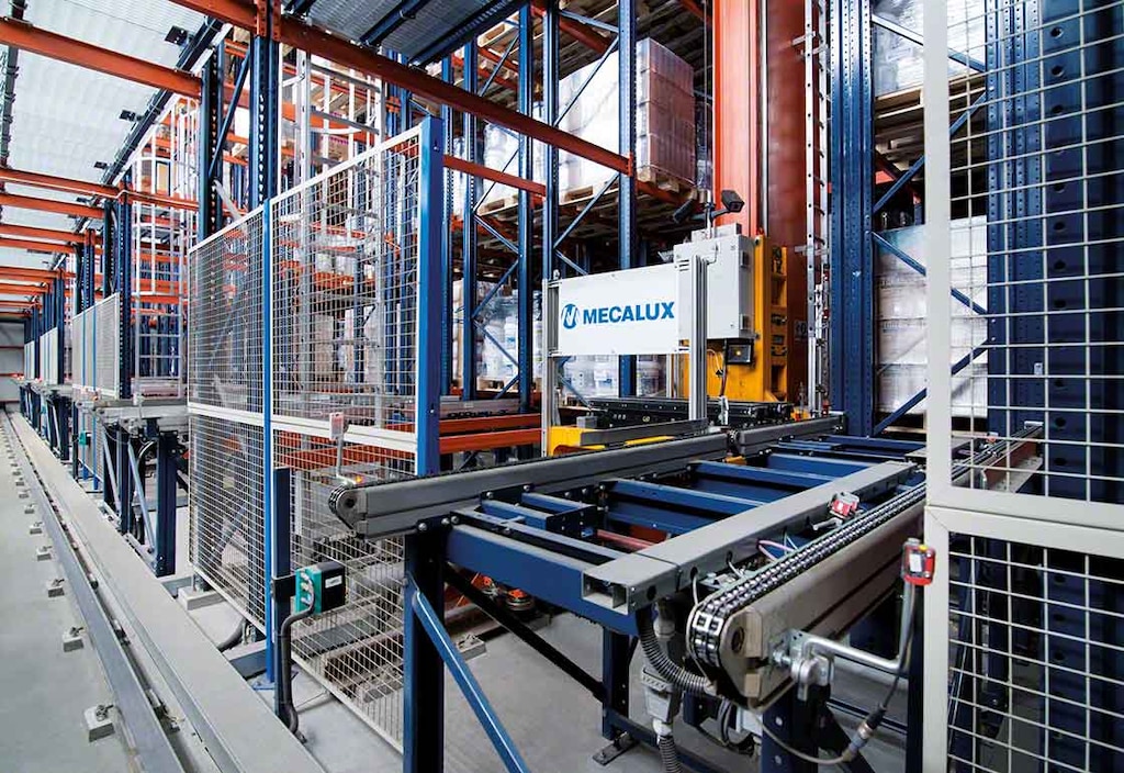 Los sistemas automáticos facilitan el manejo con seguridad de cargas en las bodegas de productos químicos Los sistemas automáticos facilitan el manejo con seguridad de cargas en las bodegas de productos químicos