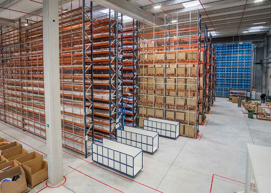 El sobrestock producido por el efecto látigo puede poner contra las cuerdas la capacidad de almacenaje de las instalaciones El sobrestock producido por el efecto látigo puede poner contra las cuerdas la capacidad de almacenaje de las instalaciones