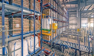 Transelevadores y Pallet Shuttle: máxima productividad en la bodega