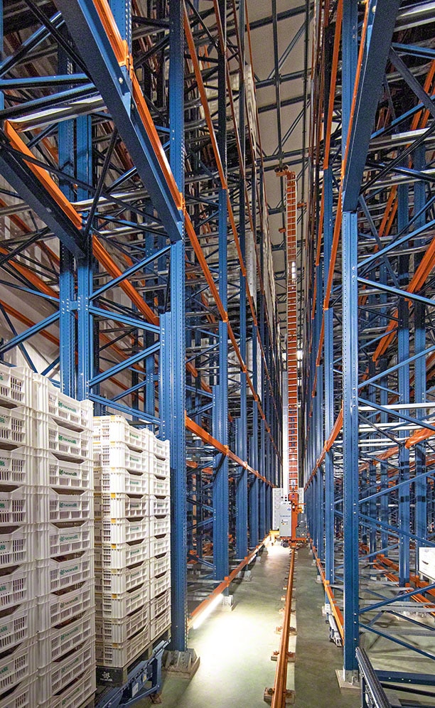Bodega automática de Hacienda La Albuera con fruta y verdura en Extremadura