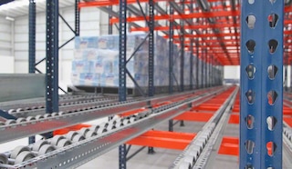 Racks dinámicos de Mecalux en las bodegas de MIYM en México