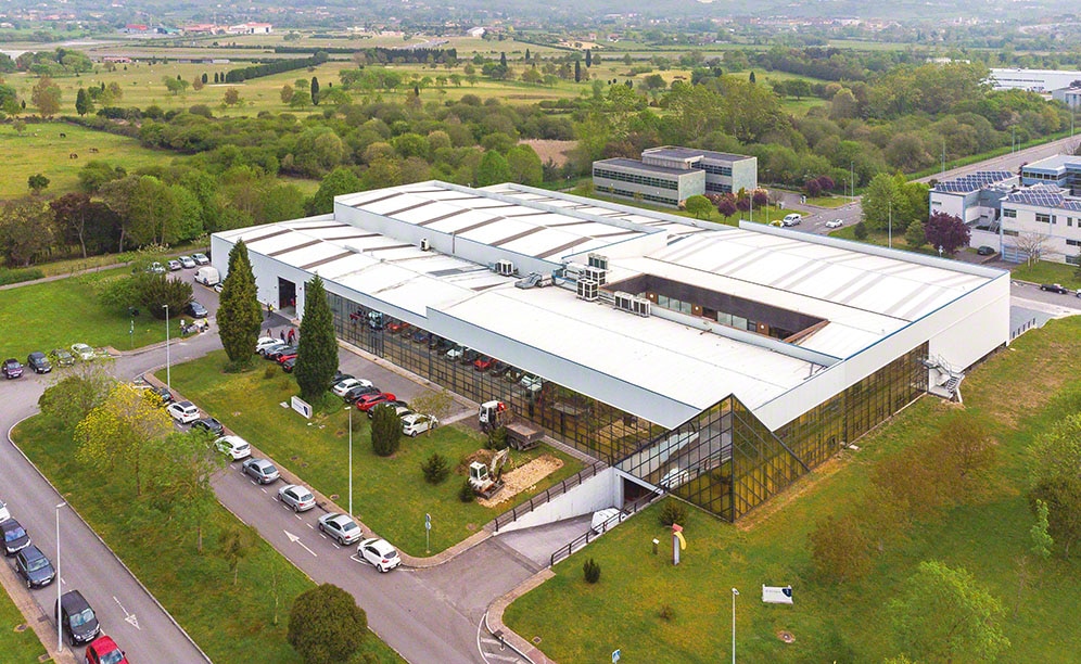 Nueva bodega de Normagrup en Asturias con alumbrado de emergencia