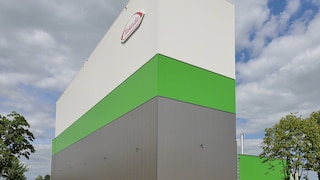 Construcción de la bodega de sistema autoportante de Takeda Construcción de la bodega de sistema autoportante de Takeda