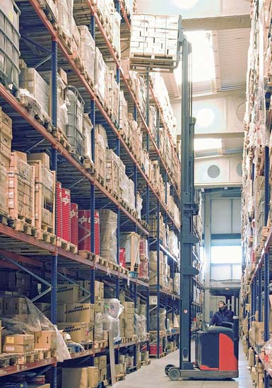 Bodega de un operador logístico