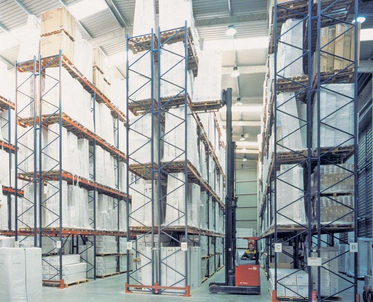 Bodega para operador logístico. 