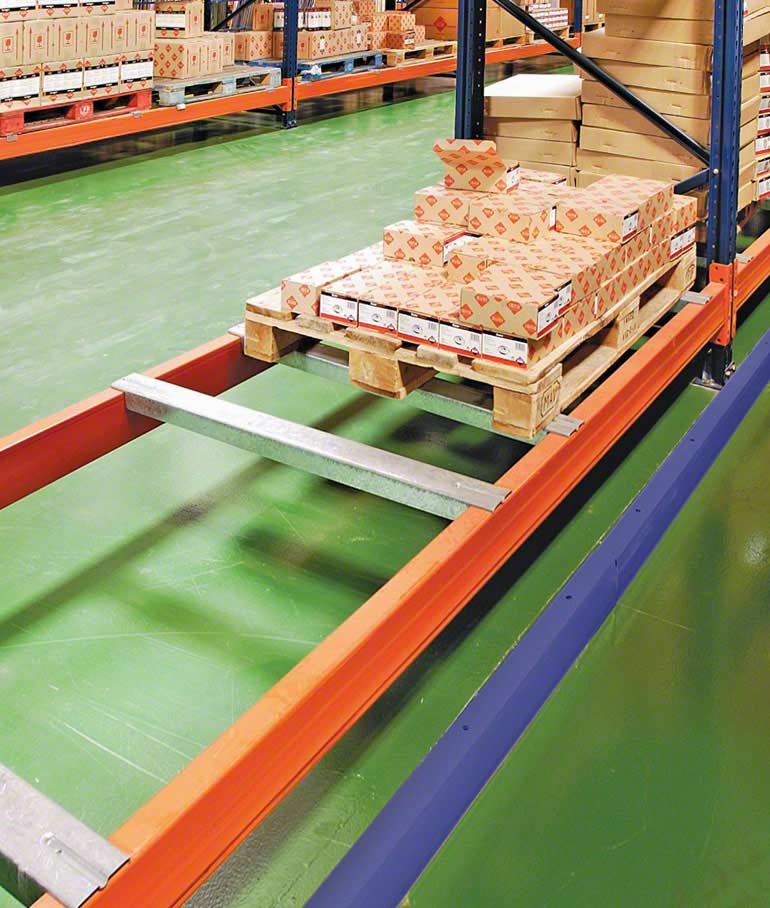 Detalle de entrepaño para pallets. 