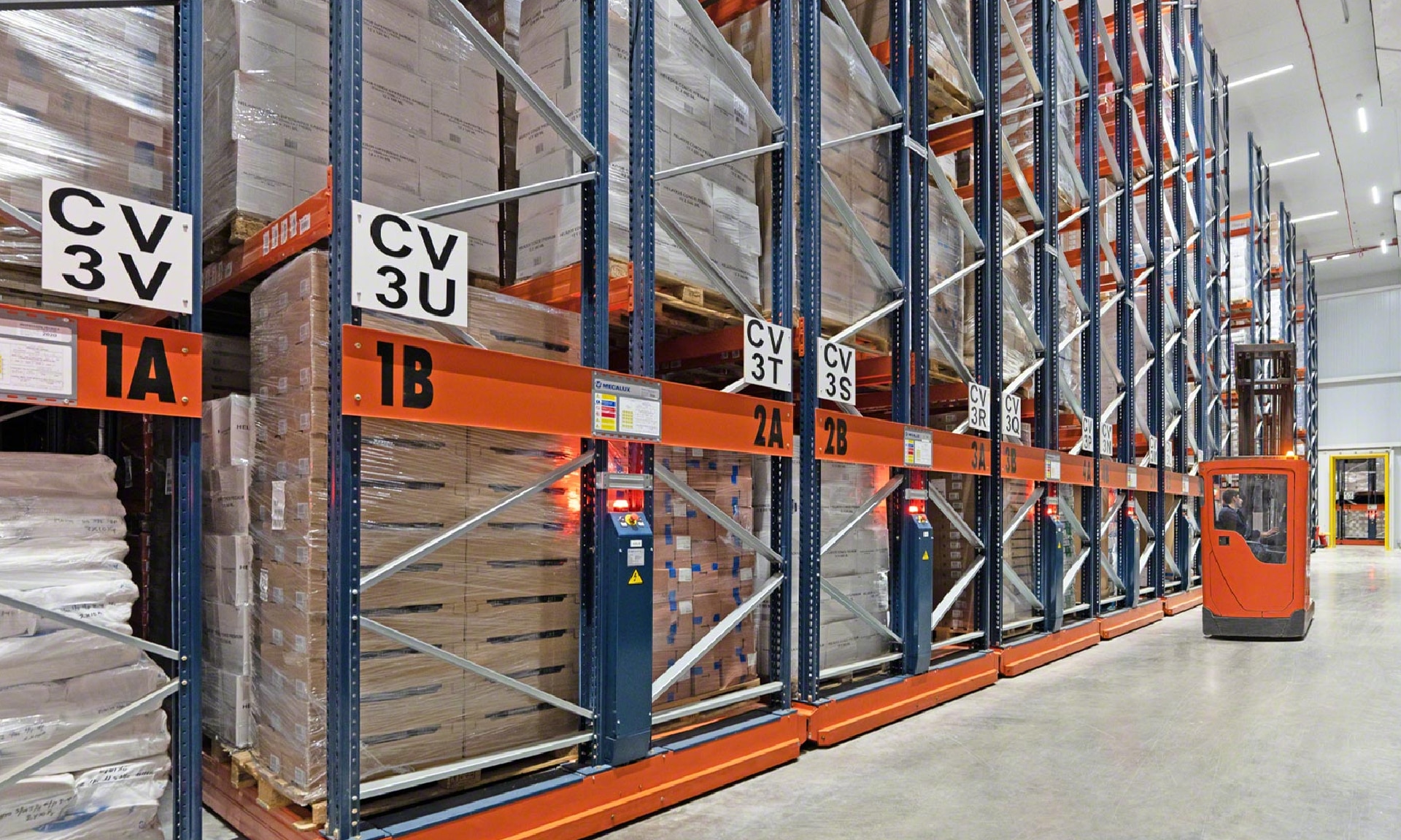 Una bodega más eficiente para un líder del transporte de congelados Una bodega más eficiente para un líder del transporte de congelados