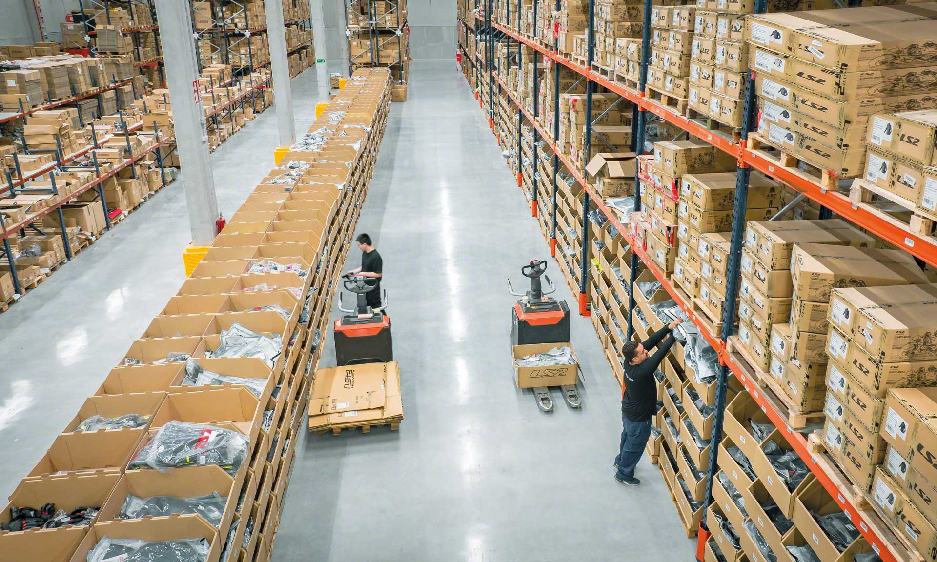 LS2 Helmets digitaliza las operaciones de su bodega con Easy WMS LS2 Helmets digitaliza las operaciones de su bodega con Easy WMS