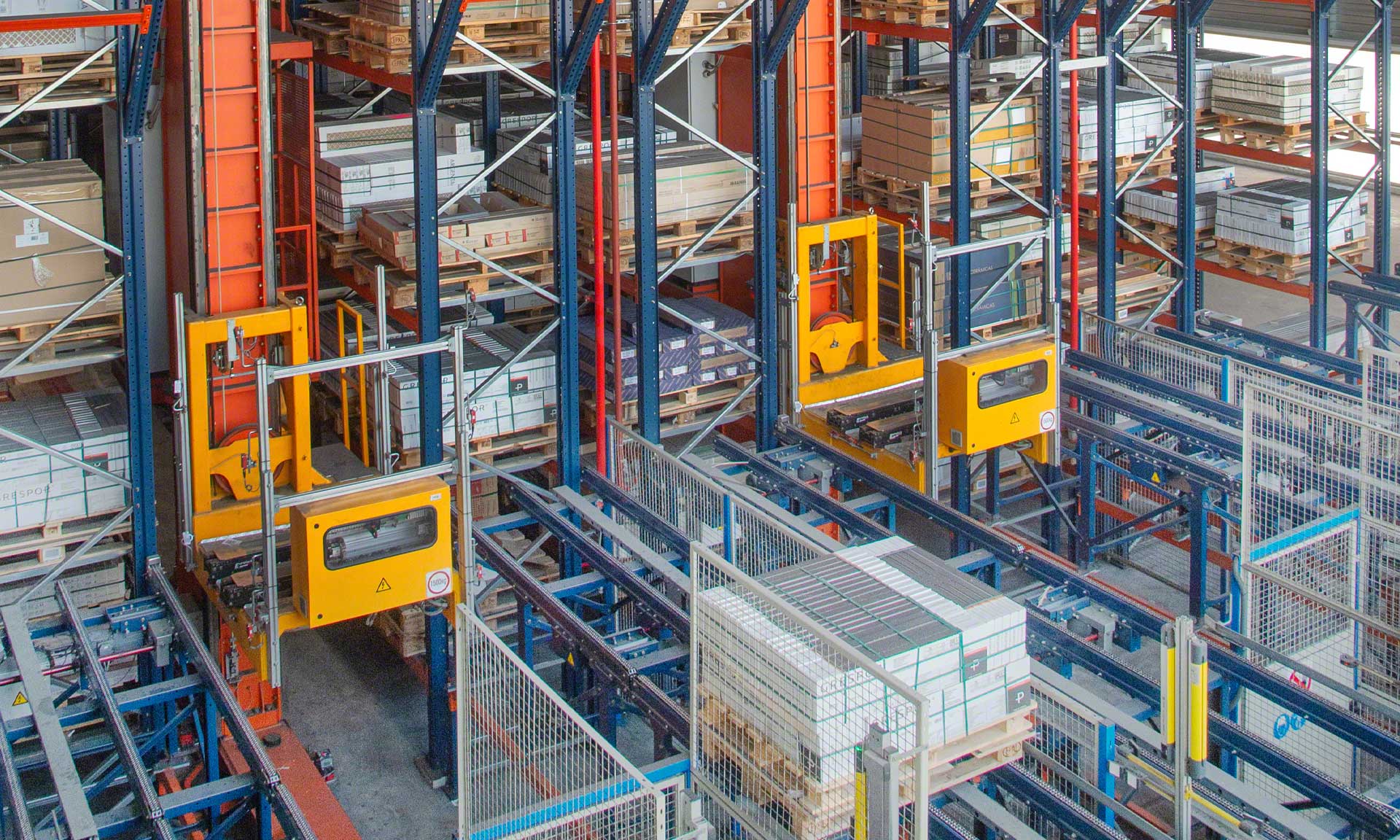 La empresa de baldosas VM Matériaux automatiza su bodega para agilizar el picking La empresa de baldosas VM Matériaux automatiza su bodega para agilizar el picking