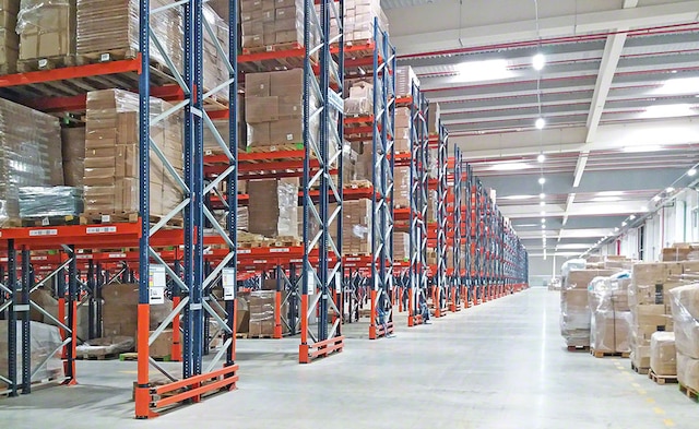 La nueva bodega omnicanal de JYSK en Valencia, España
