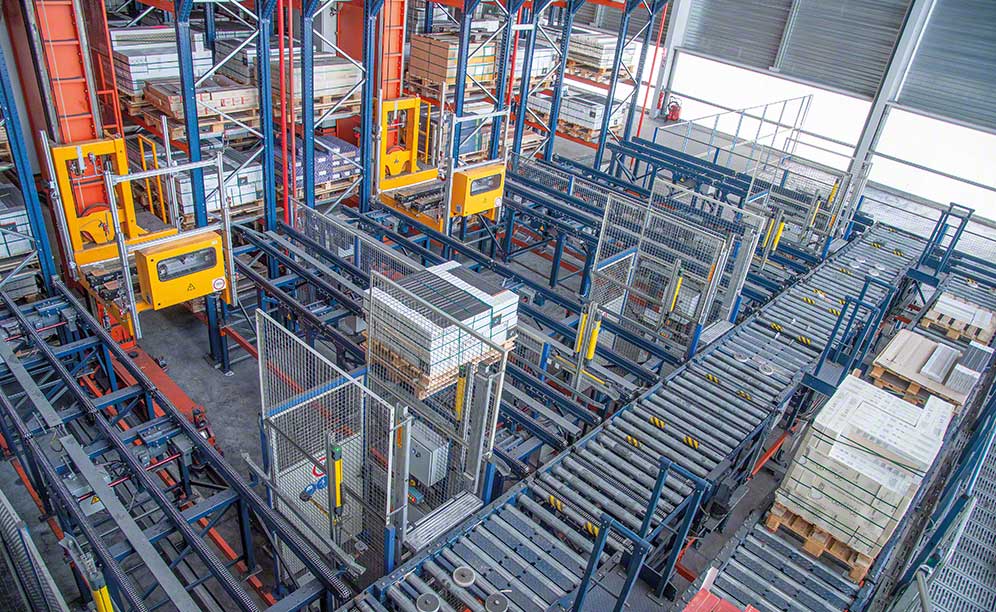 Almacén automático de la distribuidora de materiales de construcción VM Matériaux