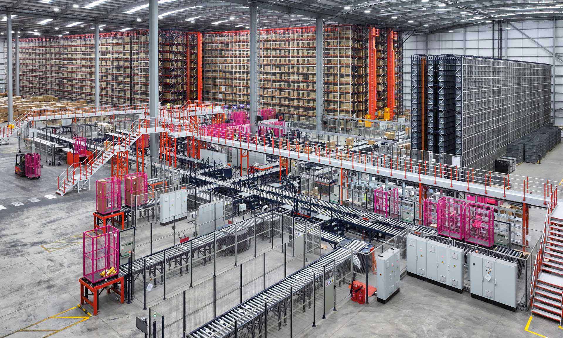 Bathroom Mountain instala tres bodegas automáticas para dinamizar su e-commerce