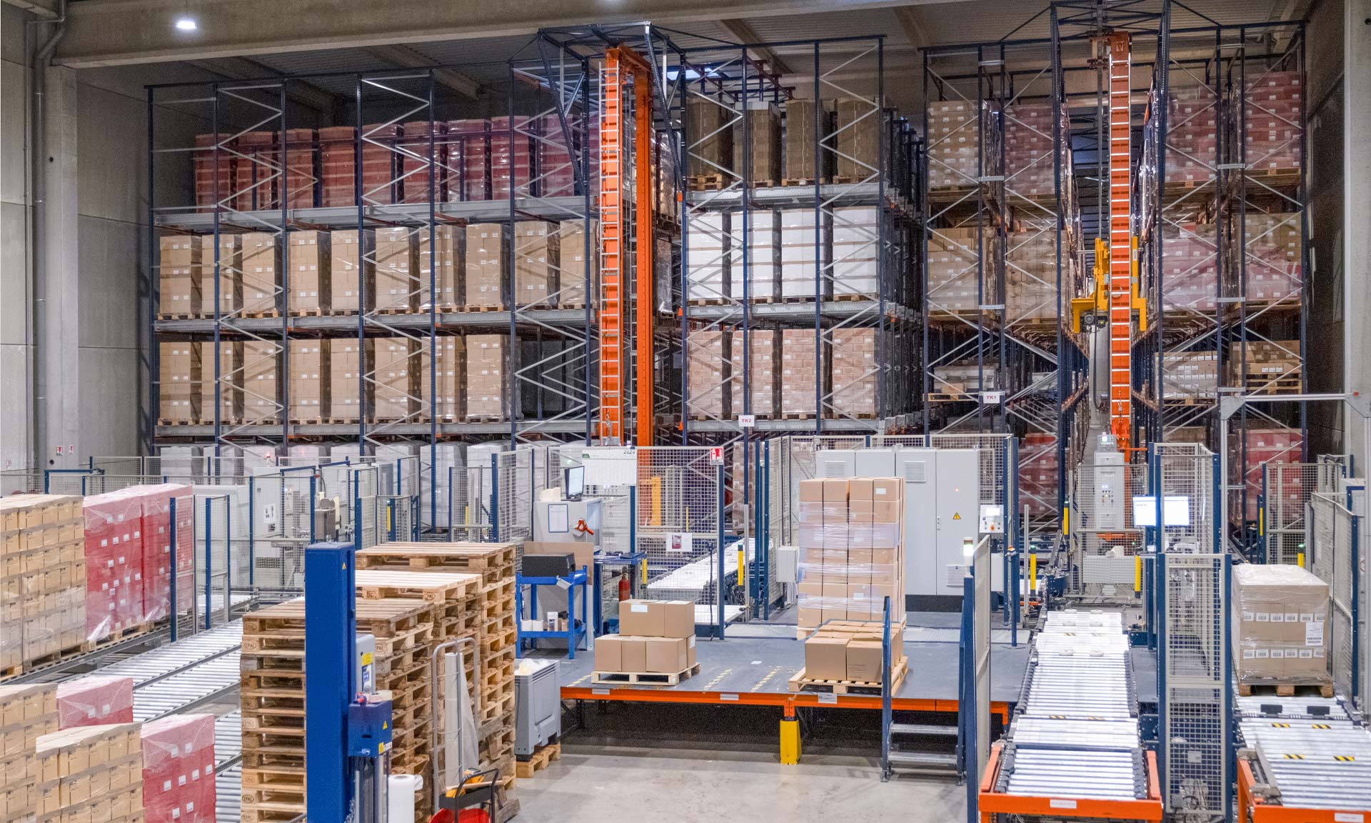 Boehli impulsa su producción de pretzels con dos sistemas de almacenaje automáticos Boehli impulsa su producción de pretzels con dos sistemas de almacenaje automáticos