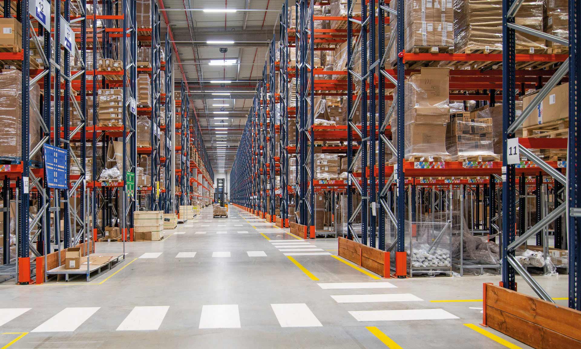 Hasta 18.000 pedidos diarios en la nueva bodega multicanal de Sportisimo Hasta 18.000 pedidos diarios en la nueva bodega multicanal de Sportisimo