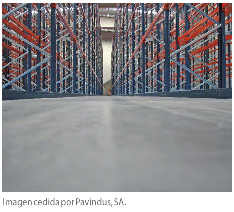 La nivelación del suelo es consubstancial con la instalación del rack.